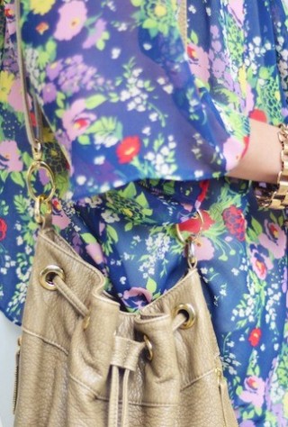 floral kimono, bucket bag, gold bracelet