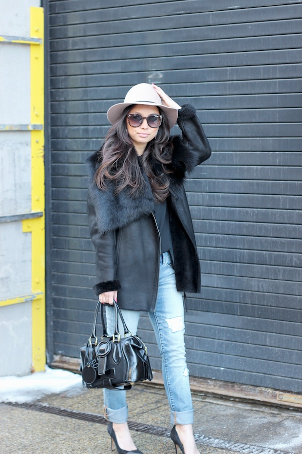 floppy fedora, boyfriend skinny jeans, hat