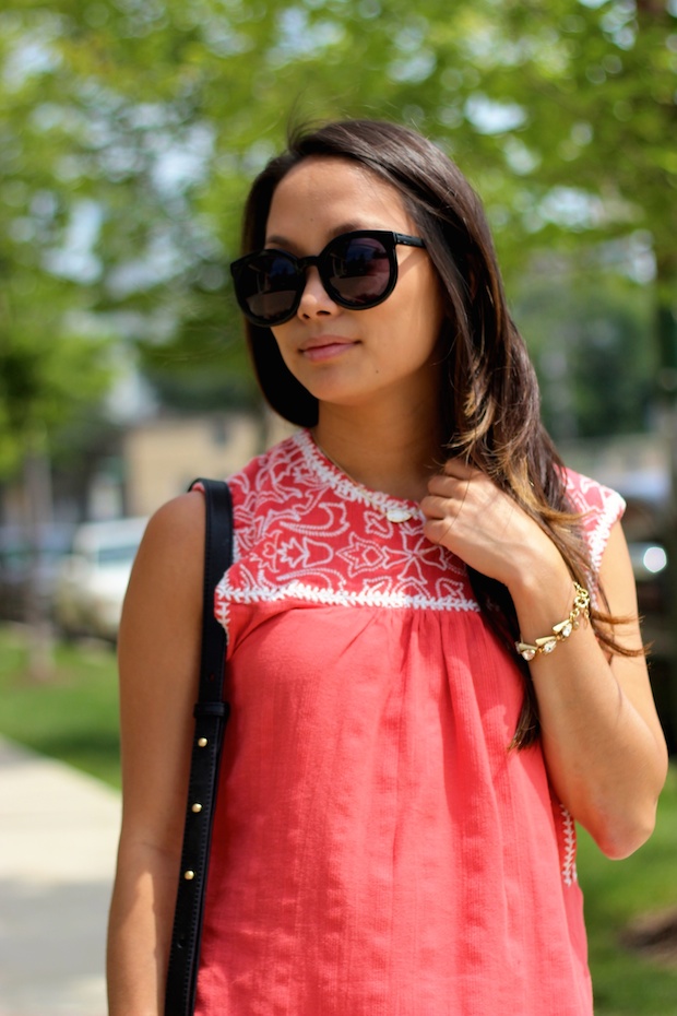 dolce vita sedona embroidered top, white embroidered shorts, kendra scott skylen ring, kendra scott skylie necklace